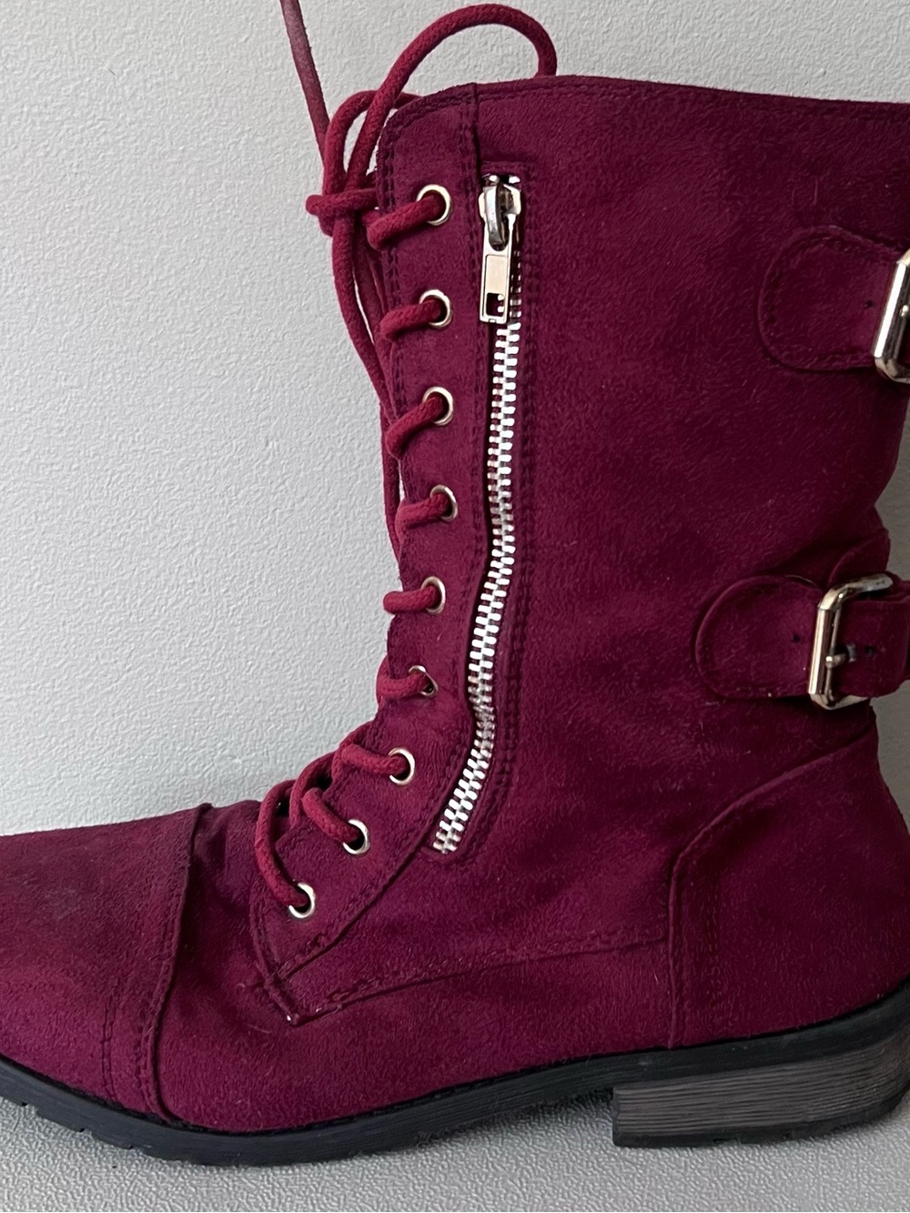 Women’s 8.5 Forever 21 Burgundy Lace-Up Combat Boots with Side Zip